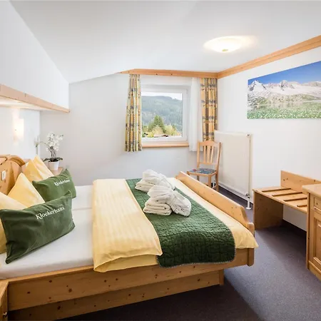 Gaestehaus Edelweiss 3*